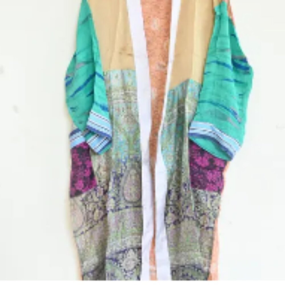 NWOT Unworn Handmade Silk Kimono Robe from India